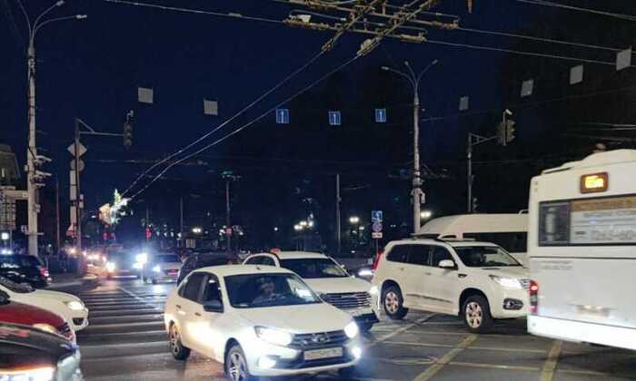 В Ростовской области в крупных городах и посёлках из-за аварии уже третий день нет электричества