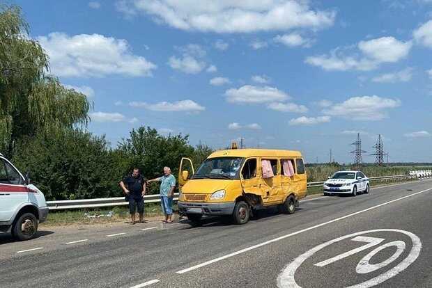 Ребенок погиб в ДТП с автобусом детской команды по футболу на российской трассе