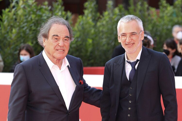 Oliver Stone and Igor Lopatonok kkiqqqidrridrvls qhkiqudiqxxirdkrt